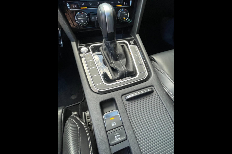 Volkswagen Passat Variant 1.5 TSI Elegance R-line | Org. NL auto | full options.