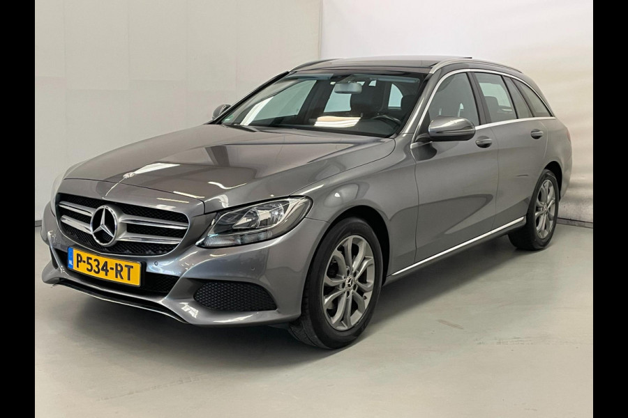 Mercedes-Benz C-Klasse Estate 180 / Pano / Stoelverwarming / Leder / Trekhaak