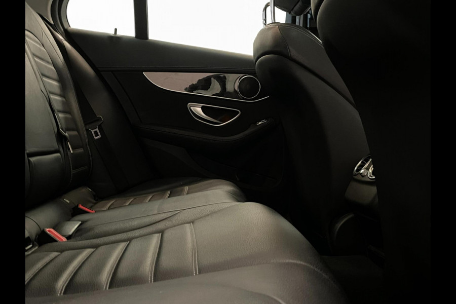 Mercedes-Benz C-Klasse Estate 180 / Pano / Stoelverwarming / Leder / Trekhaak