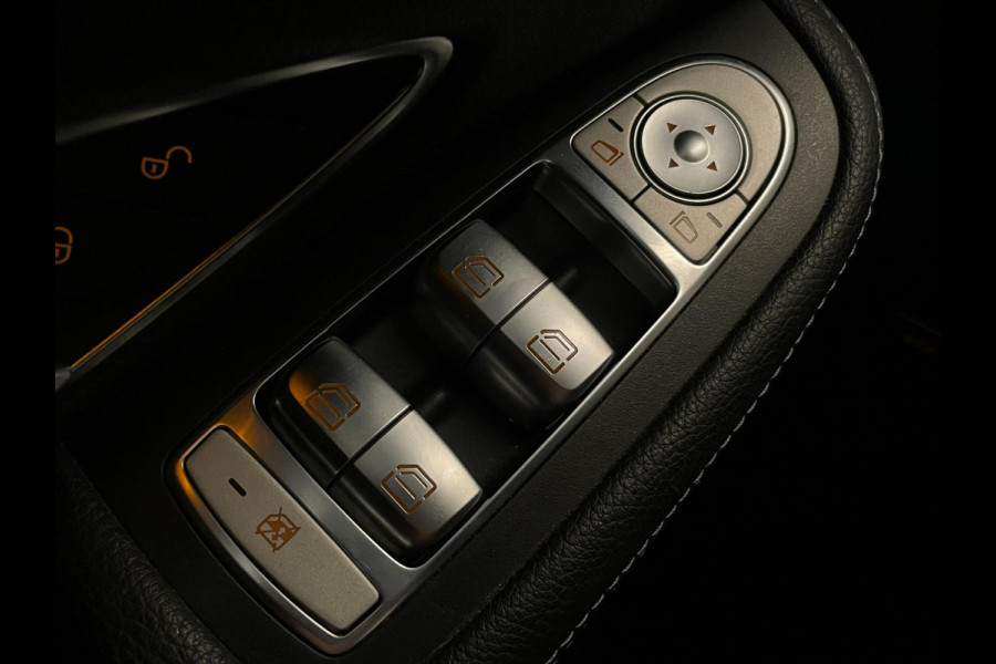 Mercedes-Benz C-Klasse Estate 180 / Pano / Stoelverwarming / Leder / Trekhaak
