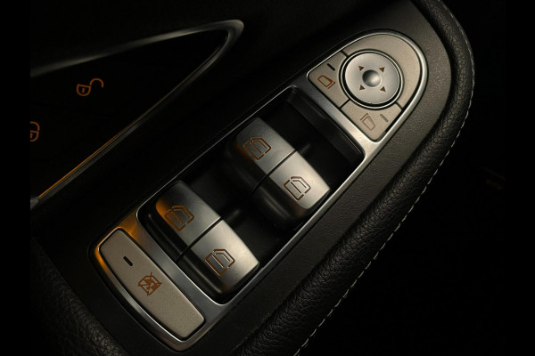 Mercedes-Benz C-Klasse Estate 180 / Pano / Stoelverwarming / Leder / Trekhaak