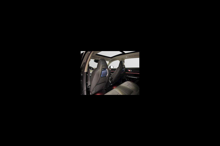 Lynk & Co RS Shadow Edition 01 Trekhaak Pano 360° Navi Adapt cruise 262PK Elekr. Achterklep