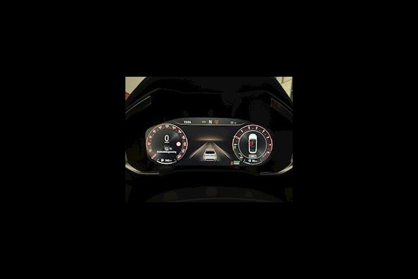 Lynk & Co RS Shadow Edition 01 Trekhaak Pano 360° Navi Adapt cruise 262PK Elekr. Achterklep