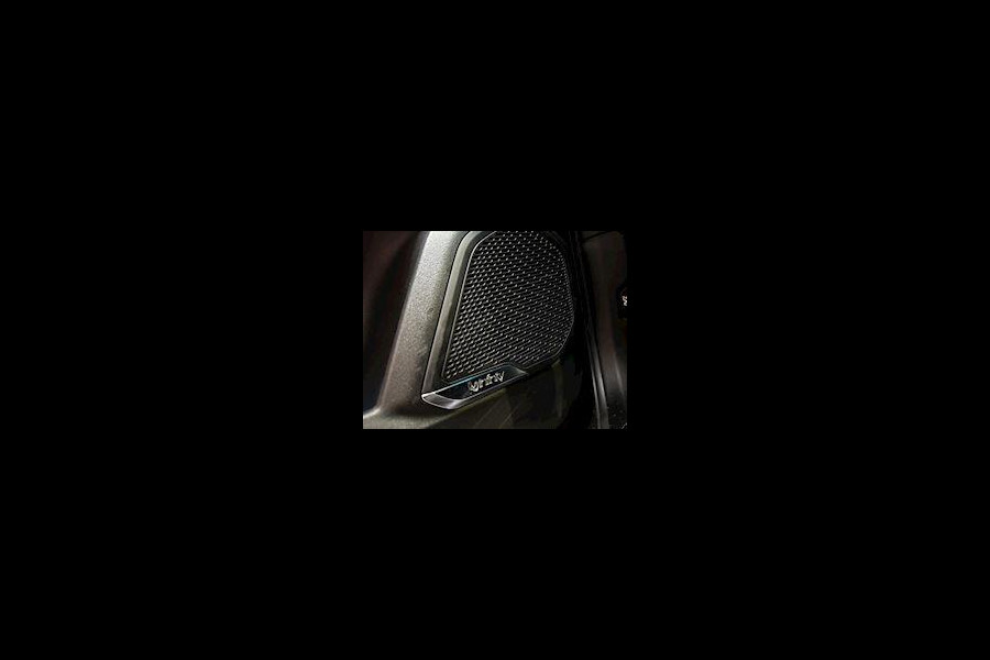Lynk & Co RS Shadow Edition 01 Trekhaak Pano 360° Navi Adapt cruise 262PK Elekr. Achterklep