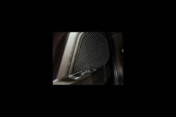 Lynk & Co RS Shadow Edition 01 Trekhaak Pano 360° Navi Adapt cruise 262PK Elekr. Achterklep