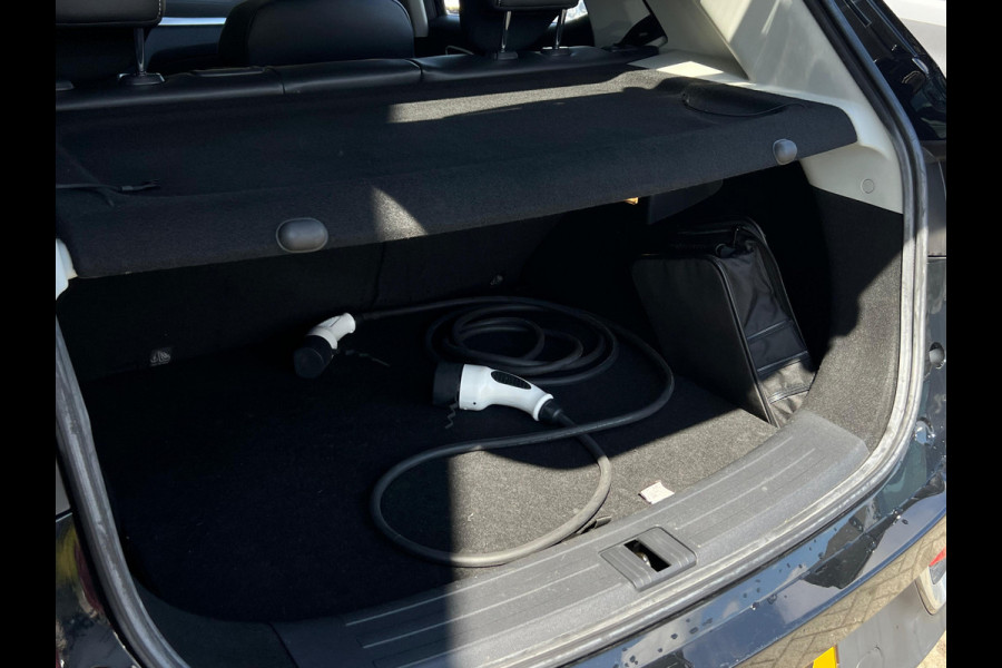 MG ZS EV Luxury 45 kWh NL AUTO | PANO | LEDER |