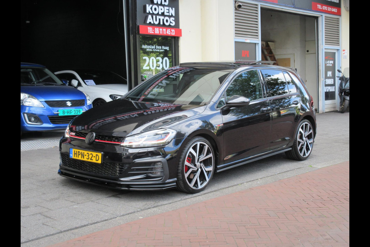 Volkswagen Golf 2.0 TSI GTI Performance Aut Virtual Camera Carplay Pano Volkswagen Golf 2.0 TSI GTI Performance Aut Virtual Camera Carplay Pano