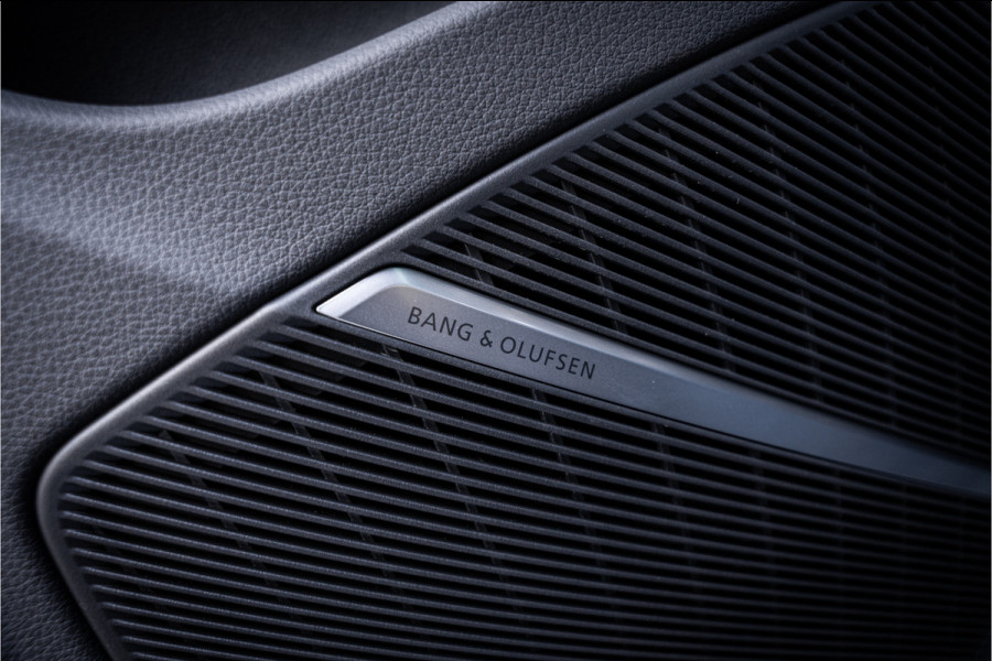 Audi RSQ8 4.0 TFSI quattro - Panorama | B&O | Massage | 360 Camera | ACC