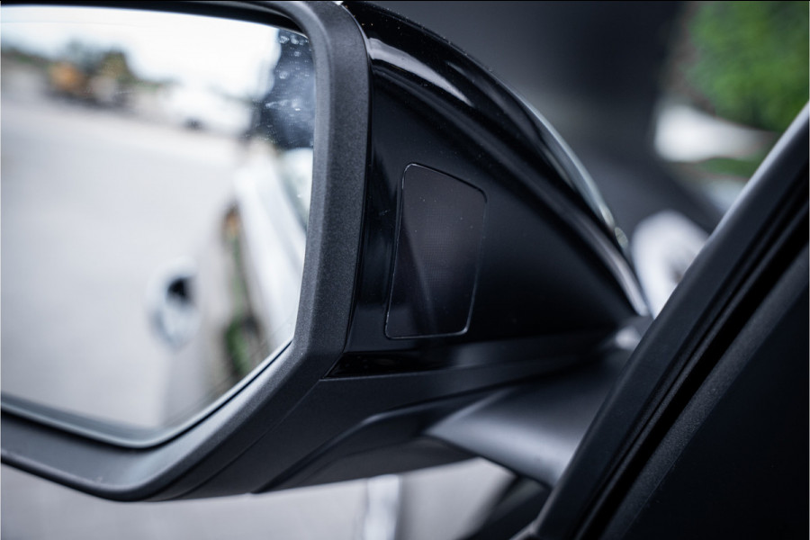Audi RSQ8 4.0 TFSI quattro - Panorama | B&O | Massage | 360 Camera | ACC