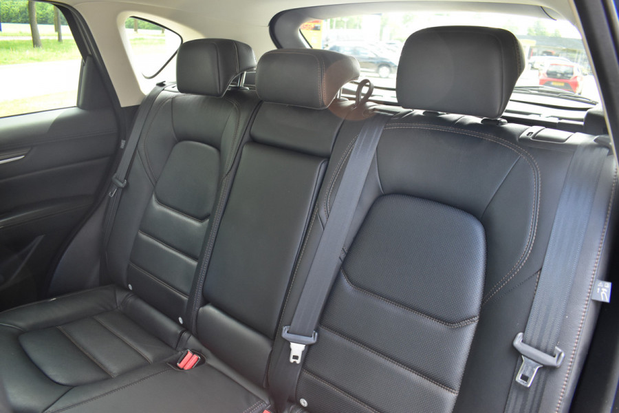 Mazda CX-5 2.0 SkyActiv-G 165 GT-Luxury / Lane assist / Cruise Ctrl . / Head up / BOSE / Leder / Verw. Stoelen + bank