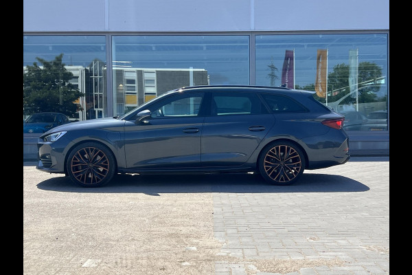 CUPRA Leon Sportstourer 1.4 e-Hybrid VZ Copper Edition PHEV | 244pk | Panoramadak | Adaptieve Cruise | Matrix Led | Stoelverwarming