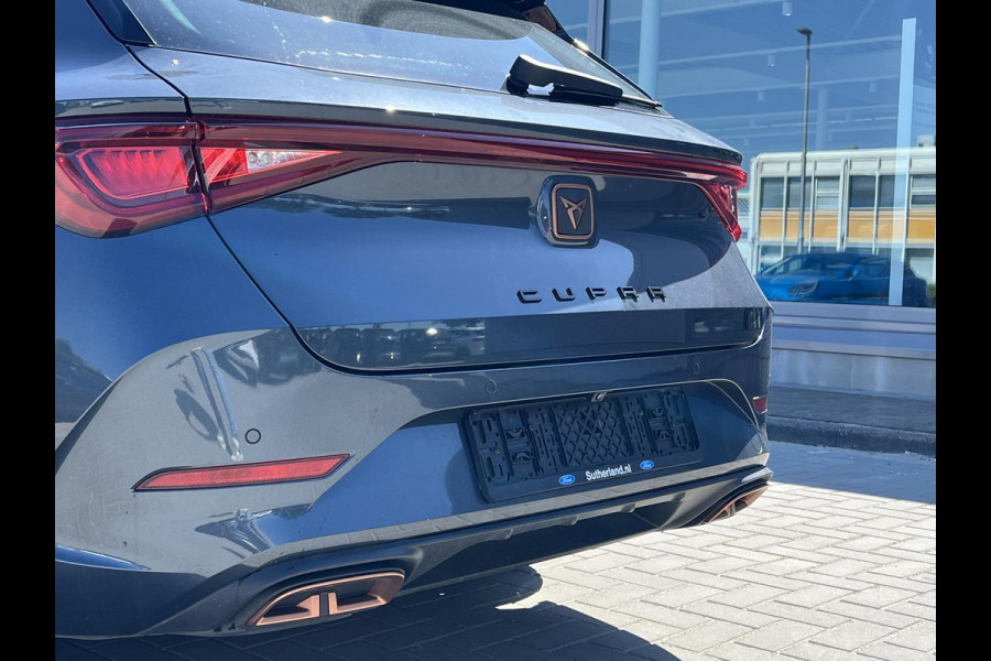 CUPRA Leon Sportstourer 1.4 e-Hybrid VZ Copper Edition PHEV | 244pk | Panoramadak | Adaptieve Cruise | Matrix Led | Stoelverwarming