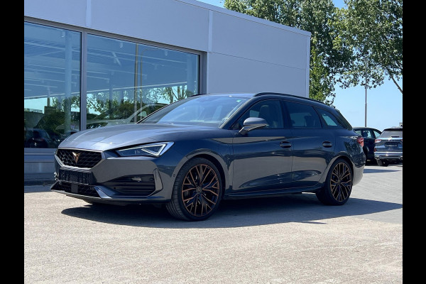 CUPRA Leon Sportstourer 1.4 e-Hybrid VZ Copper Edition PHEV | 244pk | Panoramadak | Adaptieve Cruise | Matrix Led | Stoelverwarming