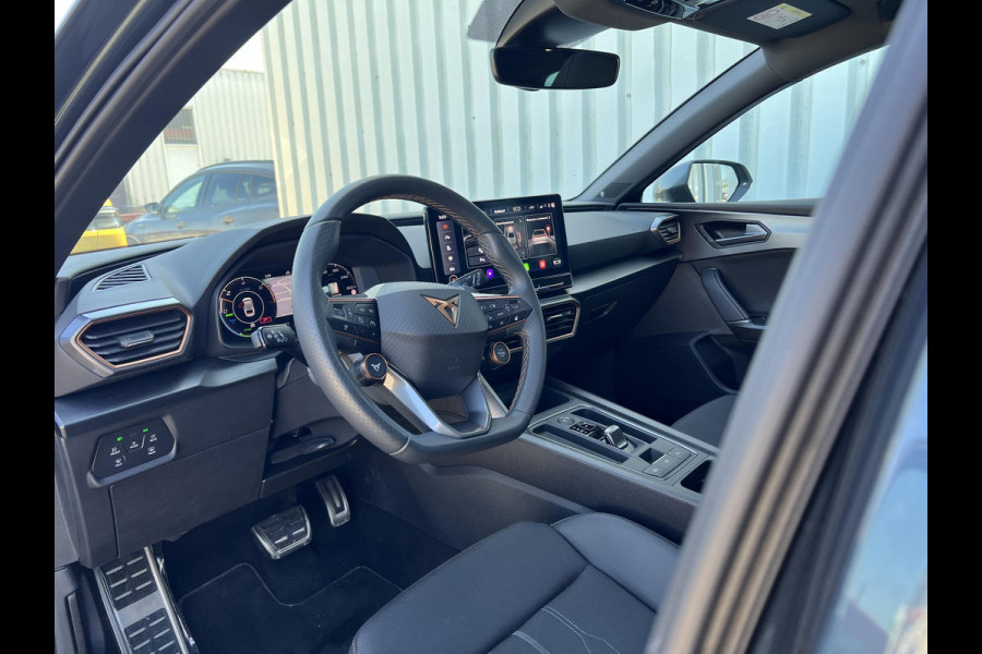 CUPRA Leon Sportstourer 1.4 e-Hybrid VZ Copper Edition PHEV | 244pk | Panoramadak | Adaptieve Cruise | Matrix Led | Stoelverwarming