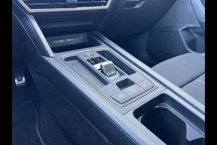 CUPRA Leon Sportstourer 1.4 e-Hybrid VZ Copper Edition PHEV | 244pk | Panoramadak | Adaptieve Cruise | Matrix Led | Stoelverwarming