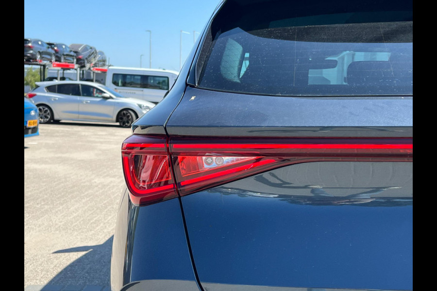 CUPRA Leon Sportstourer 1.4 e-Hybrid VZ Copper Edition PHEV | 244pk | Panoramadak | Adaptieve Cruise | Matrix Led | Stoelverwarming