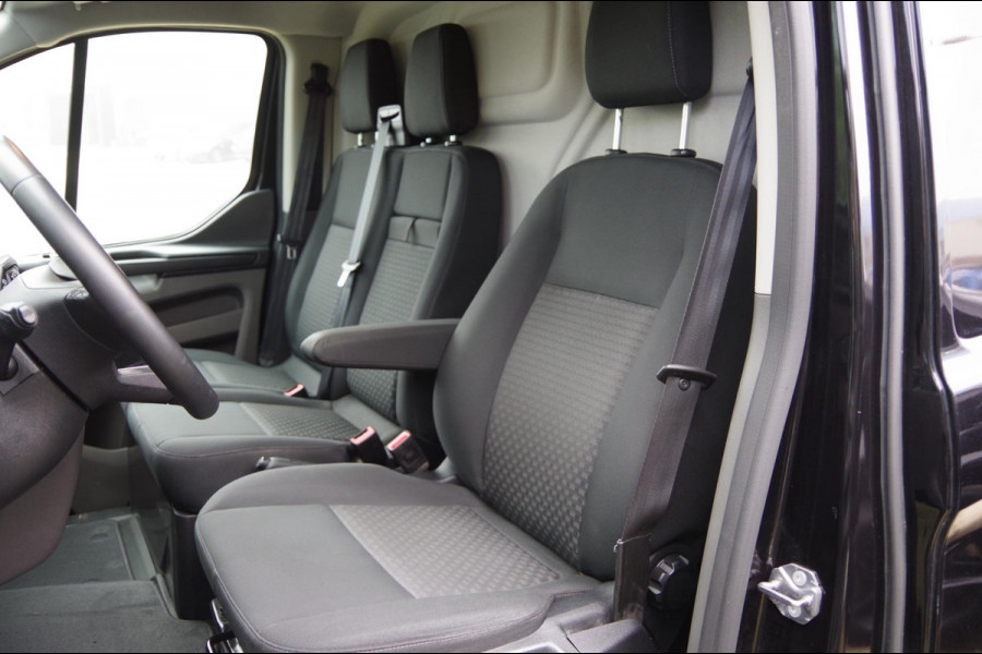 Ford Transit Custom 2.0 TDCI SPORT EDITION! 130PK, 3-ZITS, NAVI, CAMERA, CRUISE, STOELVERWARMING, PARKEERSENSOREN AIRCO, APPLE CARPLAY