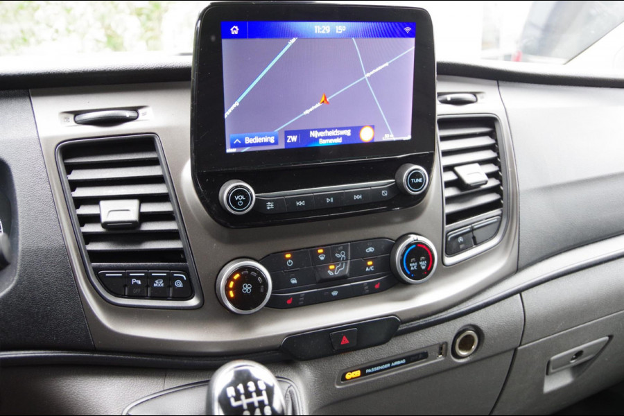 Ford Transit Custom 2.0 TDCI SPORT EDITION! 130PK, 3-ZITS, NAVI, CAMERA, CRUISE, STOELVERWARMING, PARKEERSENSOREN AIRCO, APPLE CARPLAY