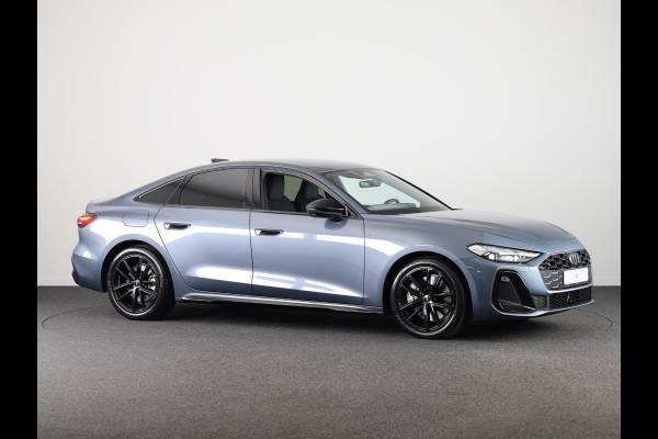 Audi A5 2.0 e-hybrid quattro S edition omgevingscamera's, adaptive cruise control, led achterlichten, privacy glass, optiek pakket zwart plus