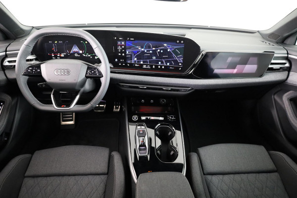 Audi A5 2.0 e-hybrid quattro S edition omgevingscamera's, adaptive cruise control, led achterlichten, privacy glass, optiek pakket zwart plus