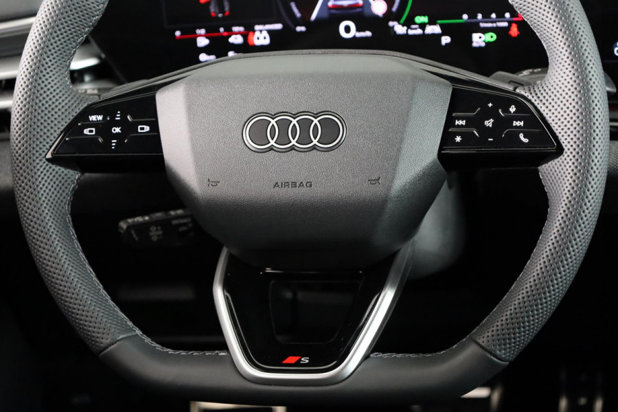 Audi A5 2.0 e-hybrid quattro S edition omgevingscamera's, adaptive cruise control, led achterlichten, privacy glass, optiek pakket zwart plus