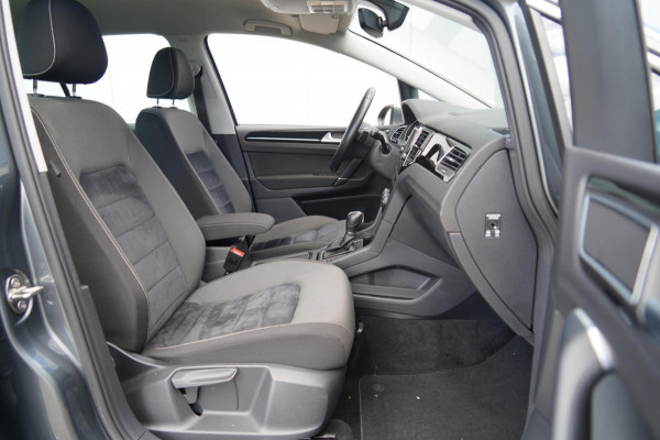 Volkswagen Golf Sportsvan 1.4 TSI Highline / Navi / Park Pilot / Bluetooth / Led / Vol opties / 87dkm!