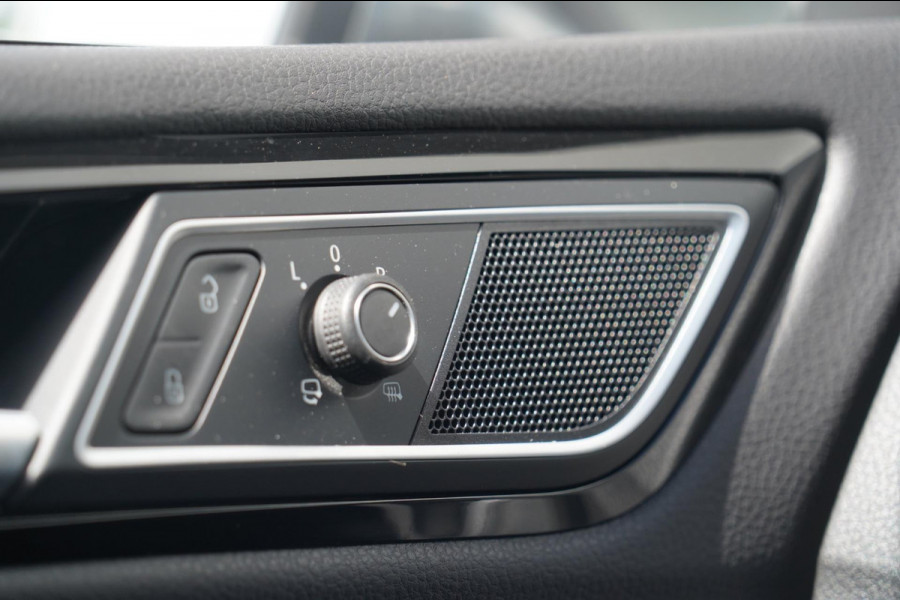 Volkswagen Golf Sportsvan 1.4 TSI Highline / Navi / Park Pilot / Bluetooth / Led / Vol opties / 87dkm!