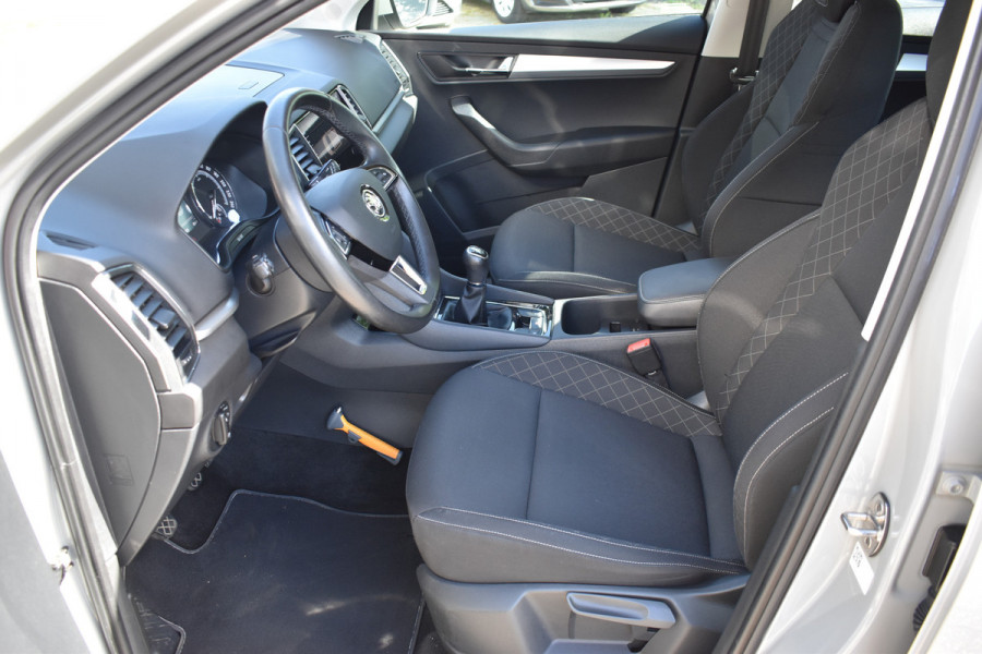 Škoda Karoq 1.5 TSI ACT Ambition Business / Trekhaak / PDC v+a / Carplay / Navigatie