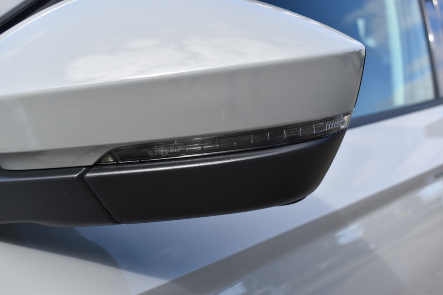 Škoda Karoq 1.5 TSI ACT Ambition Business / Trekhaak / PDC v+a / Carplay / Navigatie