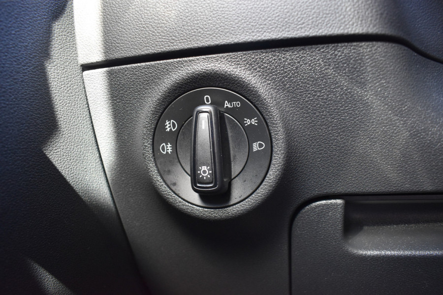 Škoda Karoq 1.5 TSI ACT Ambition Business / Trekhaak / PDC v+a / Carplay / Navigatie