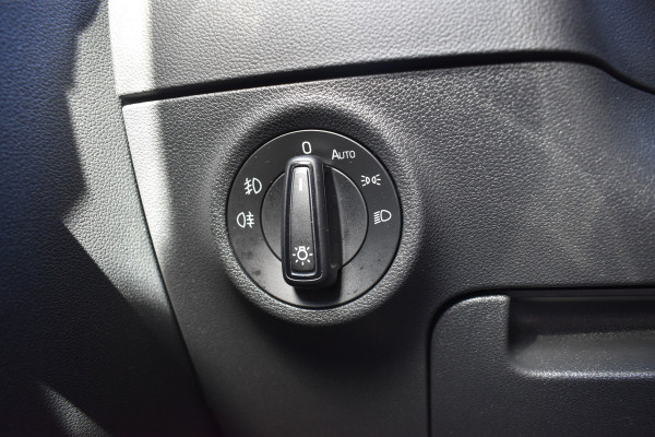 Škoda Karoq 1.5 TSI ACT Ambition Business / Trekhaak / PDC v+a / Carplay / Navigatie