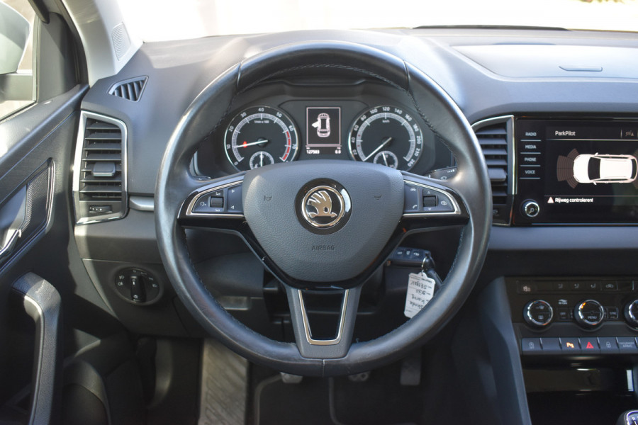 Škoda Karoq 1.5 TSI ACT Ambition Business / Trekhaak / PDC v+a / Carplay / Navigatie