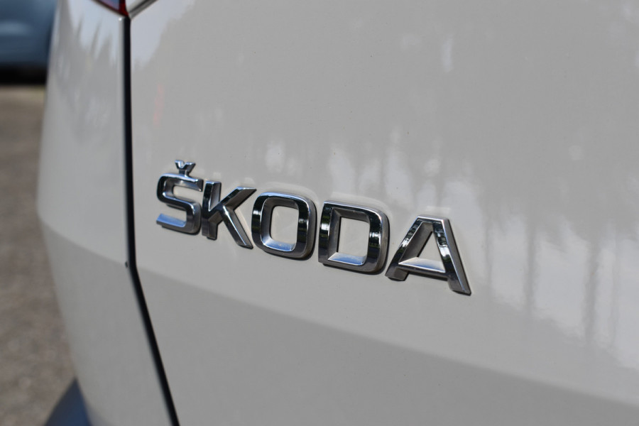 Škoda Karoq 1.5 TSI ACT Ambition Business / Trekhaak / PDC v+a / Carplay / Navigatie