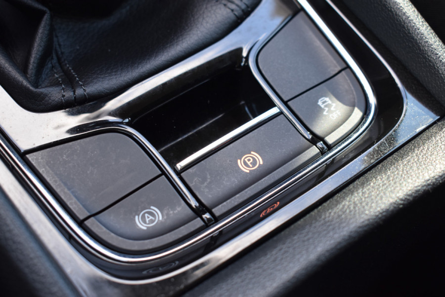 Škoda Karoq 1.5 TSI ACT Ambition Business / Trekhaak / PDC v+a / Carplay / Navigatie