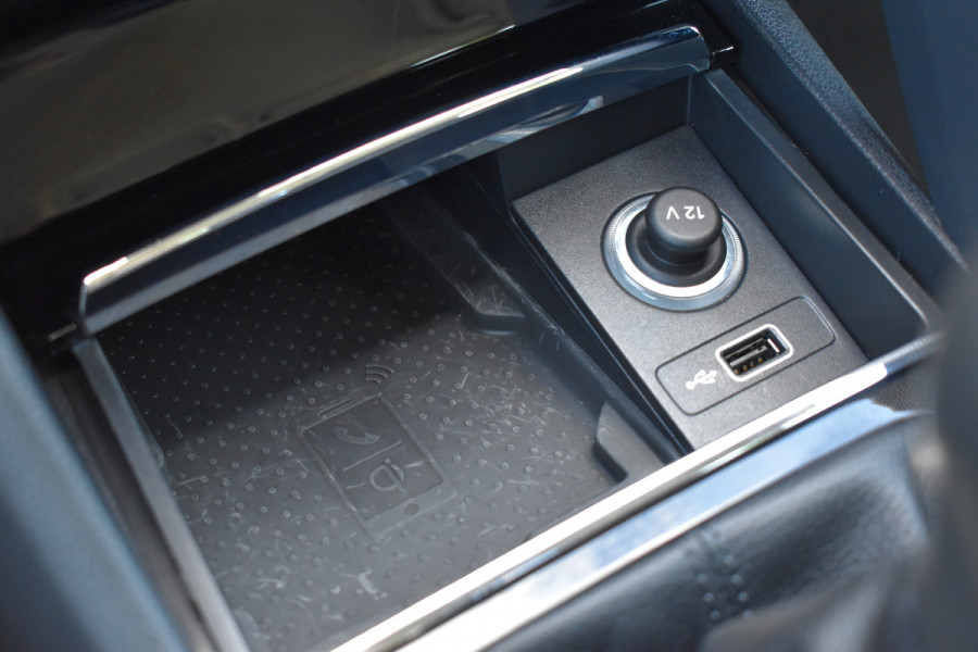 Škoda Karoq 1.5 TSI ACT Ambition Business / Trekhaak / PDC v+a / Carplay / Navigatie