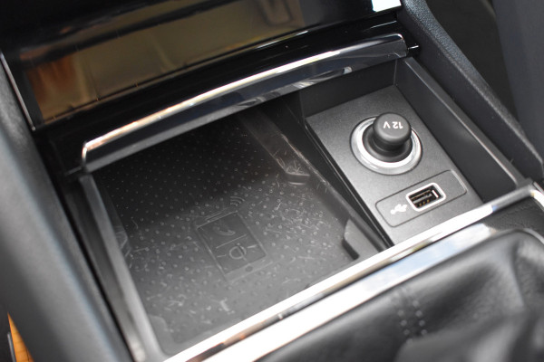 Škoda Karoq 1.5 TSI ACT Ambition Business / Trekhaak / PDC v+a / Carplay / Navigatie