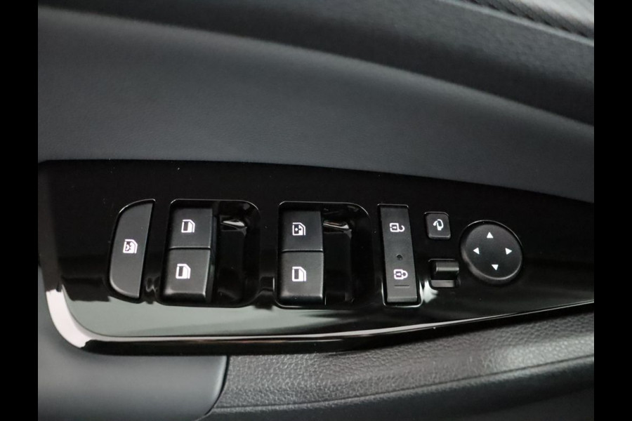 Kia Sportage 1.6 T-GDi MHEV DynamicPlusLine Apple Carplay/Android Auto - Elektrisch bedienbare voorstoelen - Elektrisch glazen panorama-dak - Navigatie - Fabrieksgarantie tot 02-2032