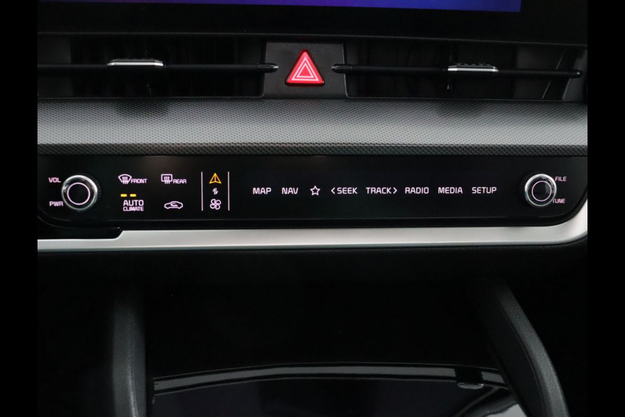 Kia Sportage 1.6 T-GDi MHEV DynamicPlusLine Apple Carplay/Android Auto - Elektrisch bedienbare voorstoelen - Elektrisch glazen panorama-dak - Navigatie - Fabrieksgarantie tot 02-2032
