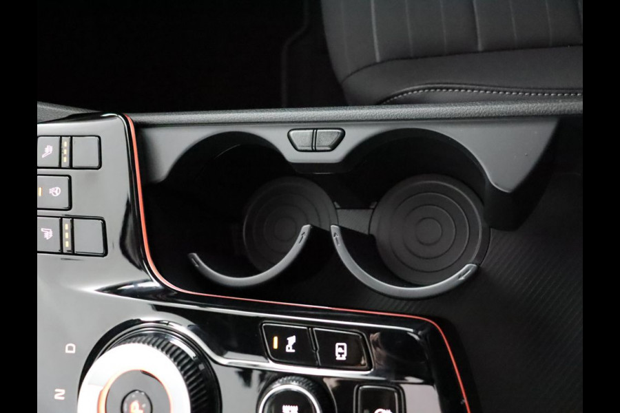 Kia Sportage 1.6 T-GDi MHEV DynamicPlusLine Apple Carplay/Android Auto - Elektrisch bedienbare voorstoelen - Elektrisch glazen panorama-dak - Navigatie - Fabrieksgarantie tot 02-2032
