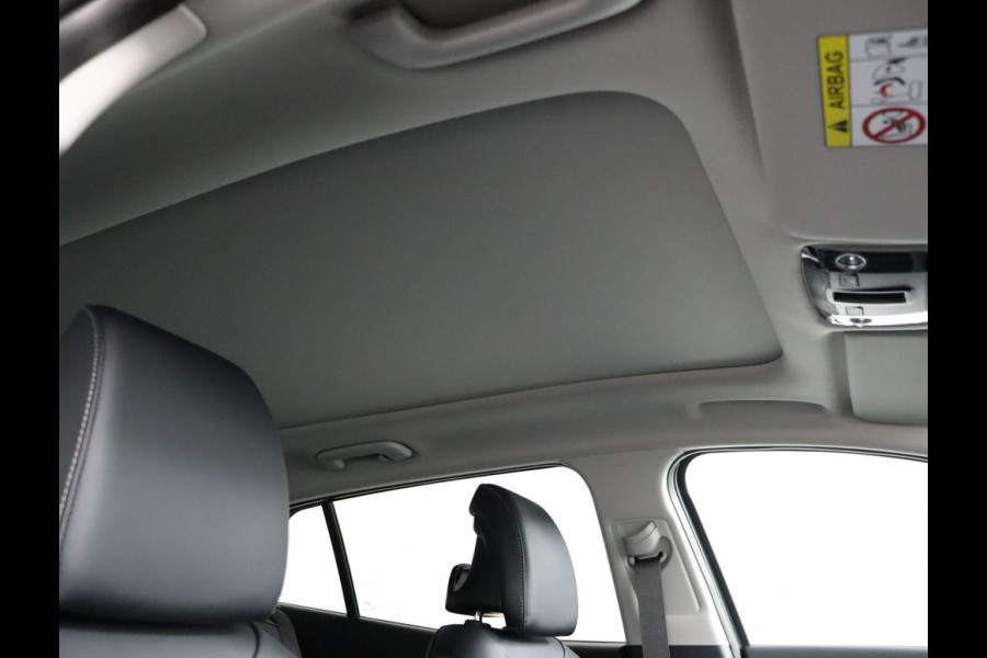 Kia Sportage 1.6 T-GDi MHEV DynamicPlusLine Apple Carplay/Android Auto - Elektrisch bedienbare voorstoelen - Elektrisch glazen panorama-dak - Navigatie - Fabrieksgarantie tot 02-2032