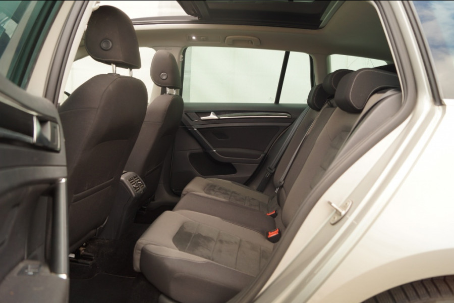 Volkswagen Golf Variant 1.5 TSI 150pk DSG Highline -PANO-LED-ECC-CAM-