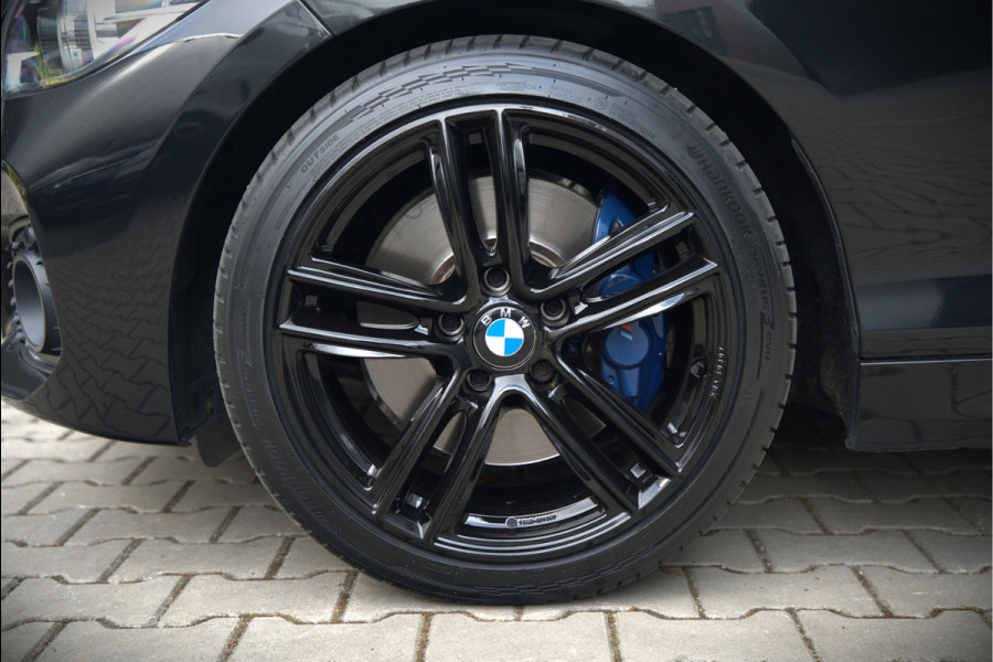 BMW 1-serie 118i High Executive M Sport | Stoelverwarming | Navigatie | Cruise Control | Keyless | LCI2 | Parkeersensoren | DAB | Shadow Line | M Sport Remmen | HIFI | LED