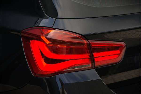 BMW 1-serie 118i High Executive M Sport | Stoelverwarming | Navigatie | Cruise Control | Keyless | LCI2 | Parkeersensoren | DAB | Shadow Line | M Sport Remmen | HIFI | LED