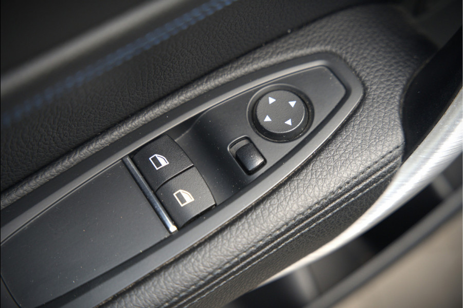 BMW 1-serie 118i High Executive M Sport | Stoelverwarming | Navigatie | Cruise Control | Keyless | LCI2 | Parkeersensoren | DAB | Shadow Line | M Sport Remmen | HIFI | LED