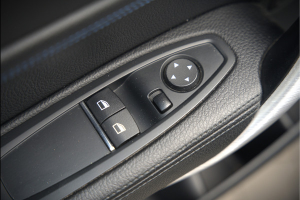 BMW 1-serie 118i High Executive M Sport | Stoelverwarming | Navigatie | Cruise Control | Keyless | LCI2 | Parkeersensoren | DAB | Shadow Line | M Sport Remmen | HIFI | LED