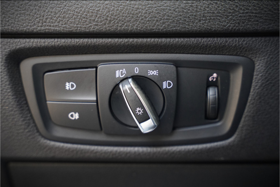 BMW 1-serie 118i High Executive M Sport | Stoelverwarming | Navigatie | Cruise Control | Keyless | LCI2 | Parkeersensoren | DAB | Shadow Line | M Sport Remmen | HIFI | LED