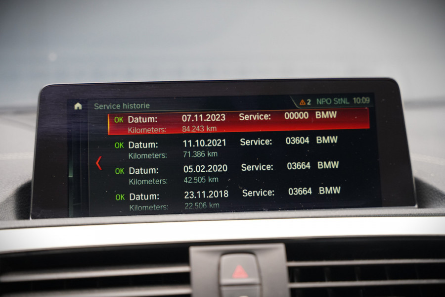BMW 1-serie 118i High Executive M Sport | Stoelverwarming | Navigatie | Cruise Control | Keyless | LCI2 | Parkeersensoren | DAB | Shadow Line | M Sport Remmen | HIFI | LED