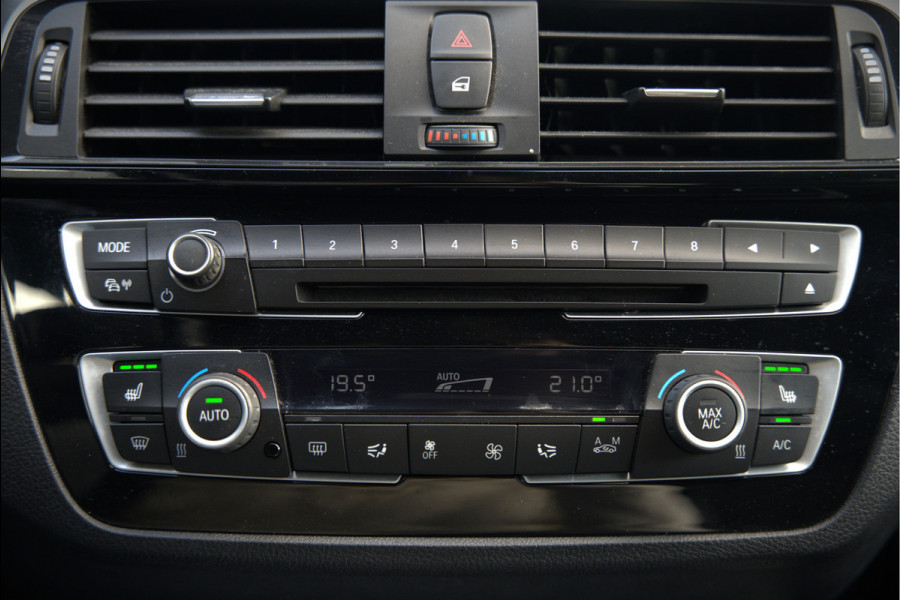 BMW 1-serie 118i High Executive M Sport | Stoelverwarming | Navigatie | Cruise Control | Keyless | LCI2 | Parkeersensoren | DAB | Shadow Line | M Sport Remmen | HIFI | LED