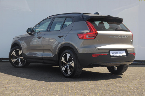 Volvo XC40 T4 211PK Automaat R-design / Adaptieve cruise control / Panoramadak / Keyless entry / Stoel - en stuurwielverwarming / Elektrische achterklep / Apple carplay /parkeersensoren met camera / Elektrische stoelen