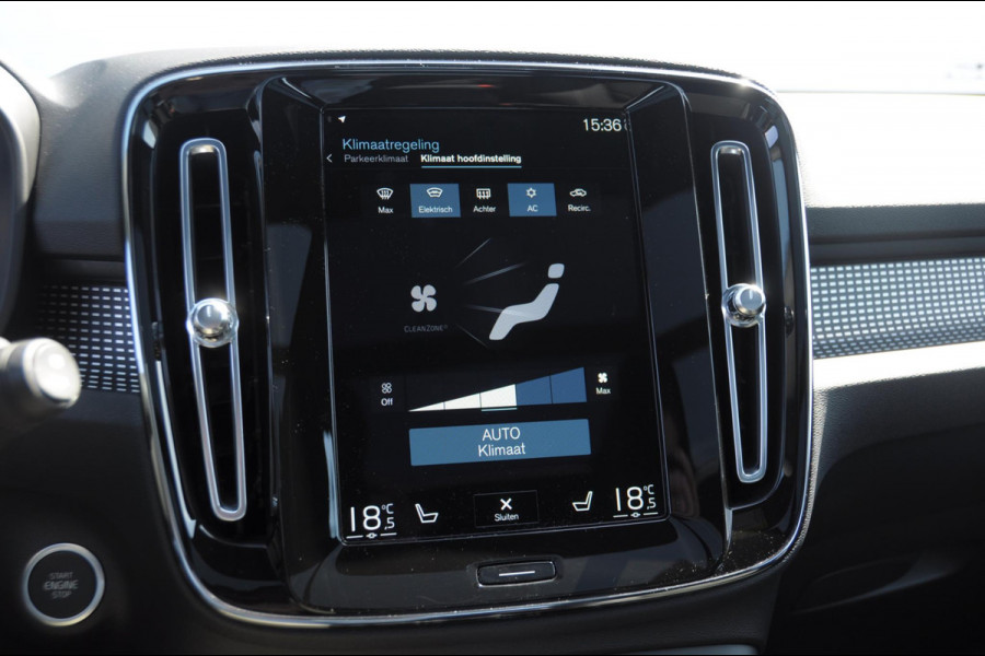 Volvo XC40 T4 211PK Automaat R-design / Adaptieve cruise control / Panoramadak / Keyless entry / Stoel - en stuurwielverwarming / Elektrische achterklep / Apple carplay /parkeersensoren met camera / Elektrische stoelen